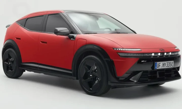 Hyundai IONIQ 3 N Line rouge destinée au marché européen