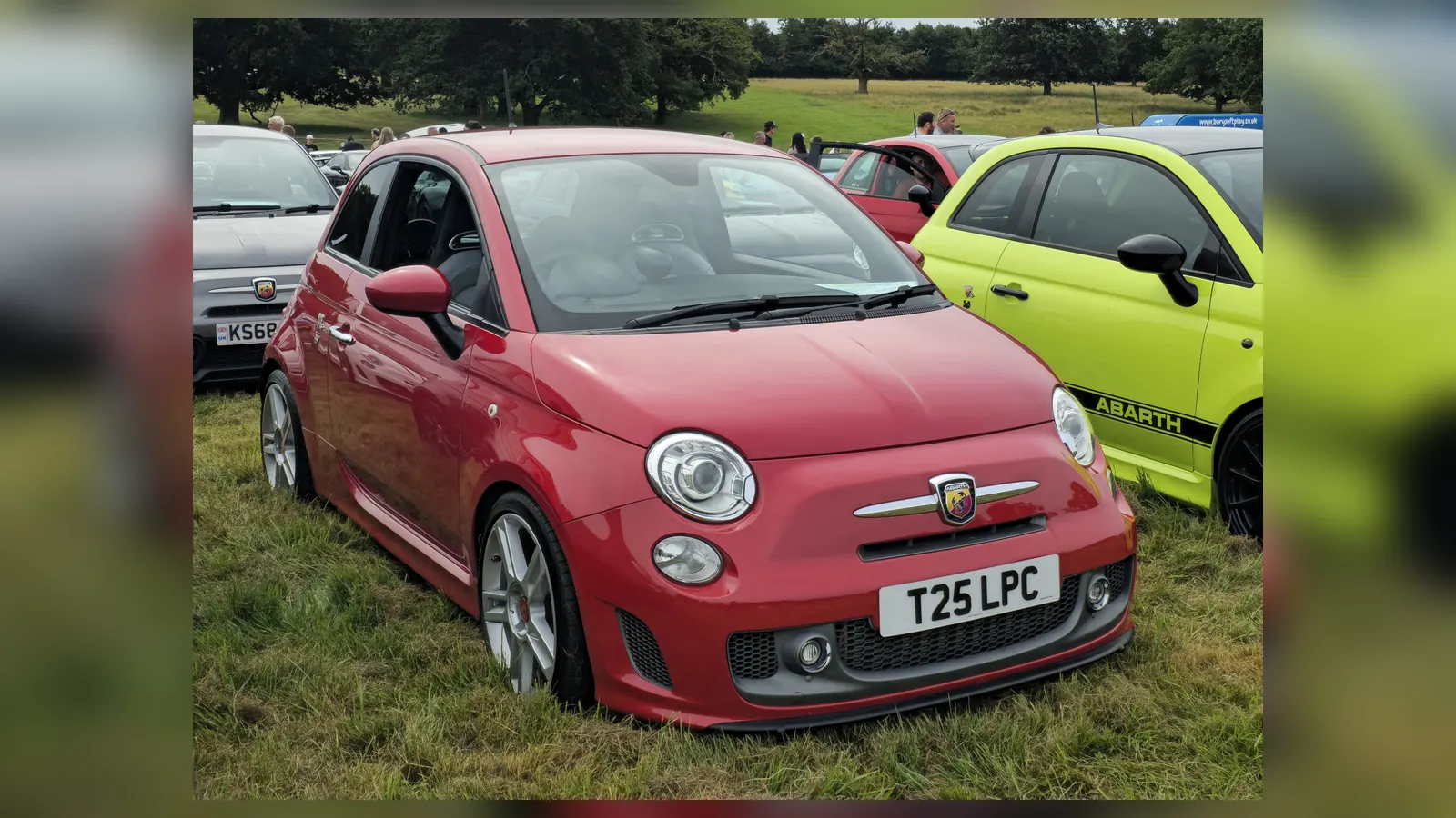 Photo réelle d’une Abarth 595 illustrant le guide d’achat belge
