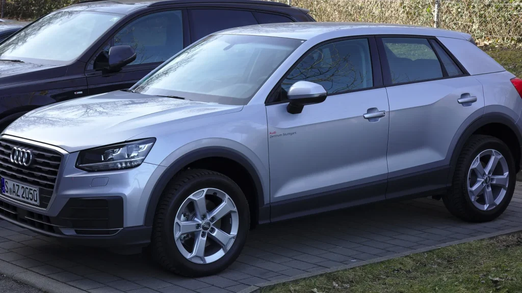 Audi Q2 photographié en extérieur