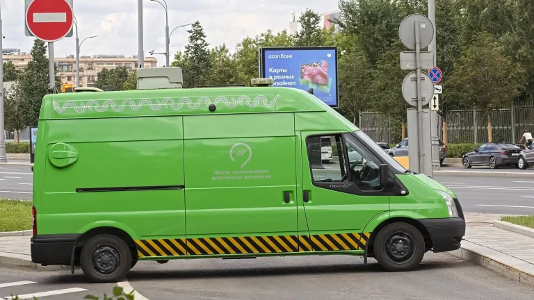 Voiture électrique réelle photographiée en extérieur pour « Les avantages de la voiture électrique pour les navetteurs belges »