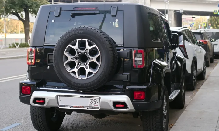 Photo réelle d’une BAIC BJ40 illustrant le guide d’achat belge