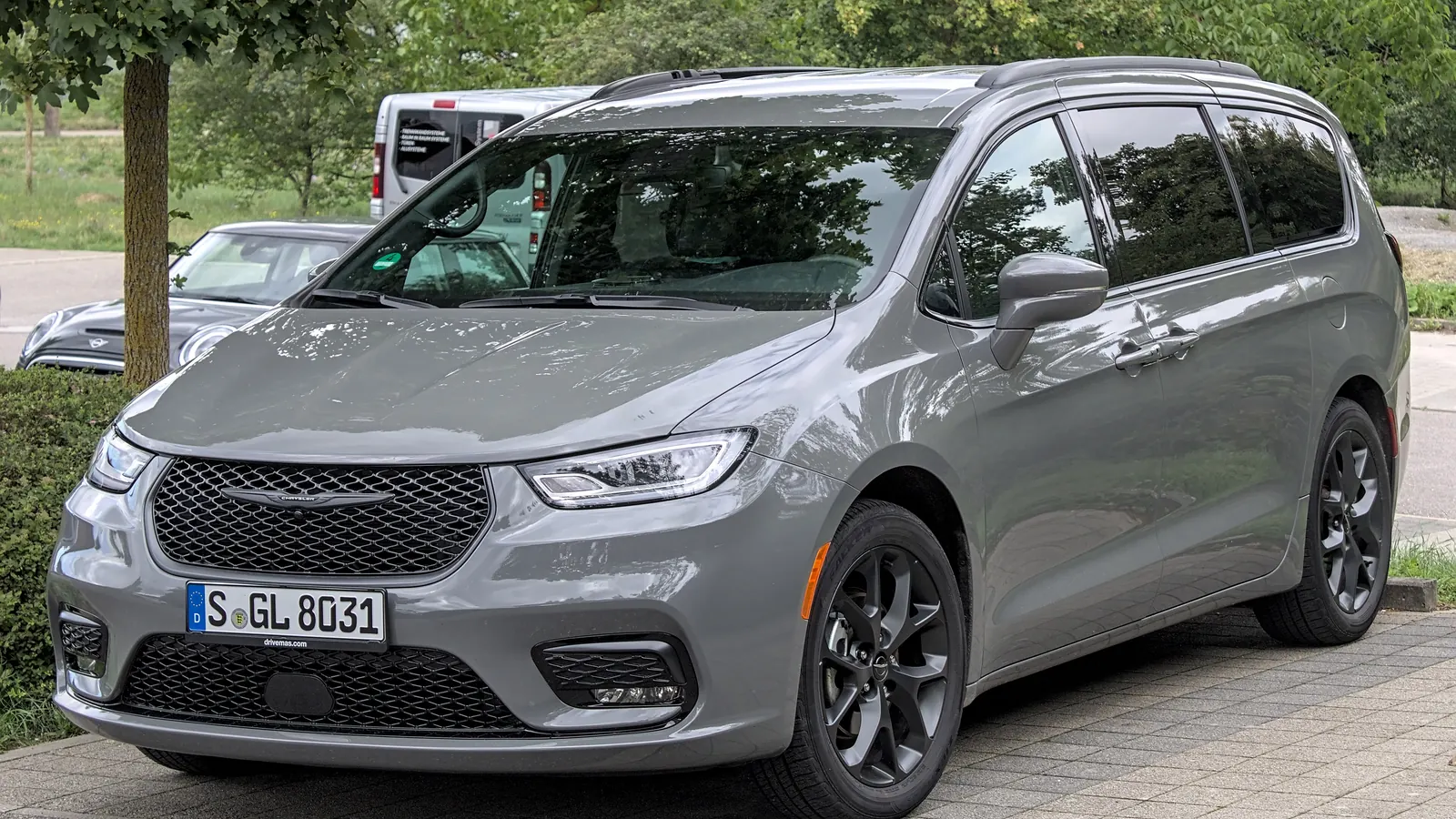 Photo réelle d’une Chrysler Pacifica illustrant le guide d’achat belge