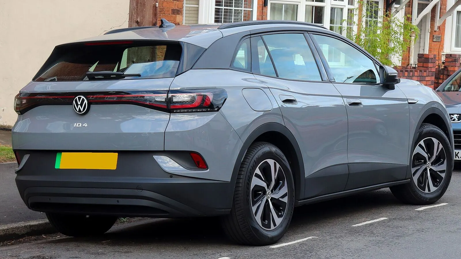 Voiture électrique réelle photographiée en extérieur pour « Comparatif d’Autonomie : Les Meilleures Voitures Électriques en Belgique en 2024 »