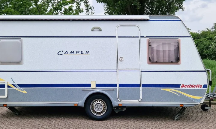 Camping-car réel photographié sur la route ou en stationnement pour « Contrôle Technique Belge pour Camping-cars : Ce qu’il Faut Savoir »