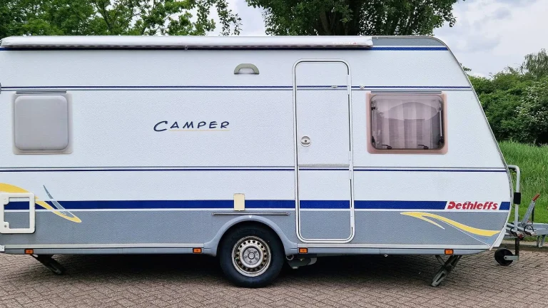 Camping-car réel photographié sur la route ou en stationnement pour « Contrôle Technique Belge pour Camping-cars : Ce qu’il Faut Savoir »