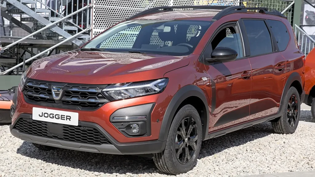 Dacia Jogger photographié en extérieur
