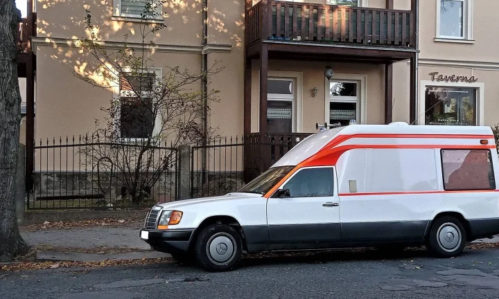 Camping-car réel photographié sur la route ou en stationnement pour « Détecteurs de Gaz et de Fumée pour Camping-Car : Votre Sécurité Avant Tout »