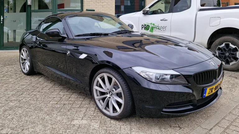 Voiture réelle photographiée en extérieur pour « Éviter les arnaques : les pièges courants lors de l’achat de voiture d’occasion en Belgique »