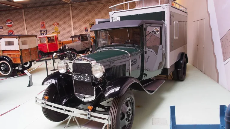 Camping-car réel photographié sur la route ou en stationnement pour « Financer un camping-car d’occasion en Belgique : Nos conseils »