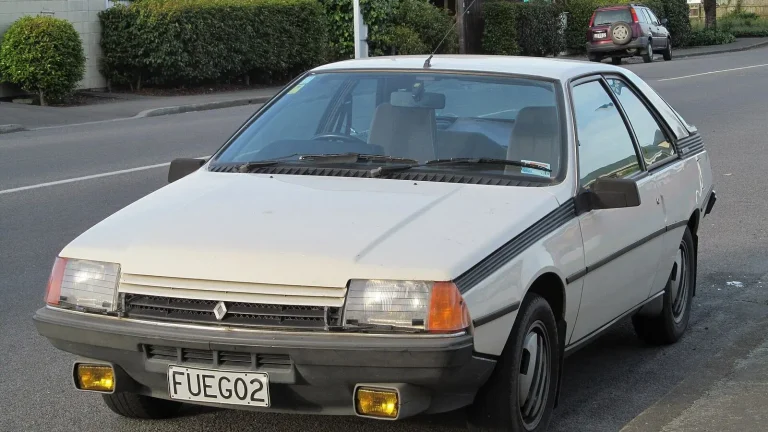 Voiture réelle photographiée dans un contexte de démarches automobiles pour « Fiscalité des voitures de société en Belgique: Règles pour entreprises et employés »