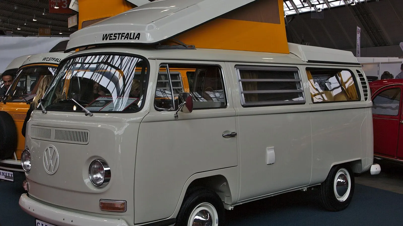 Camping-car réel photographié sur la route ou en stationnement pour « Gérer son Courrier et son Domicile en tant que Nomade en Camping-car en Belgique »