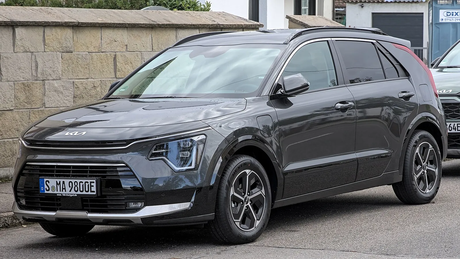 Kia Niro de deuxième génération photographié de trois quarts avant
