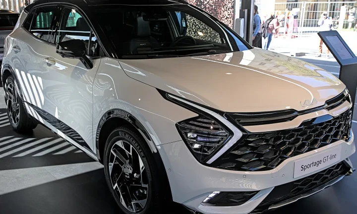 Photo réelle du modèle Kia Sportage en extérieur