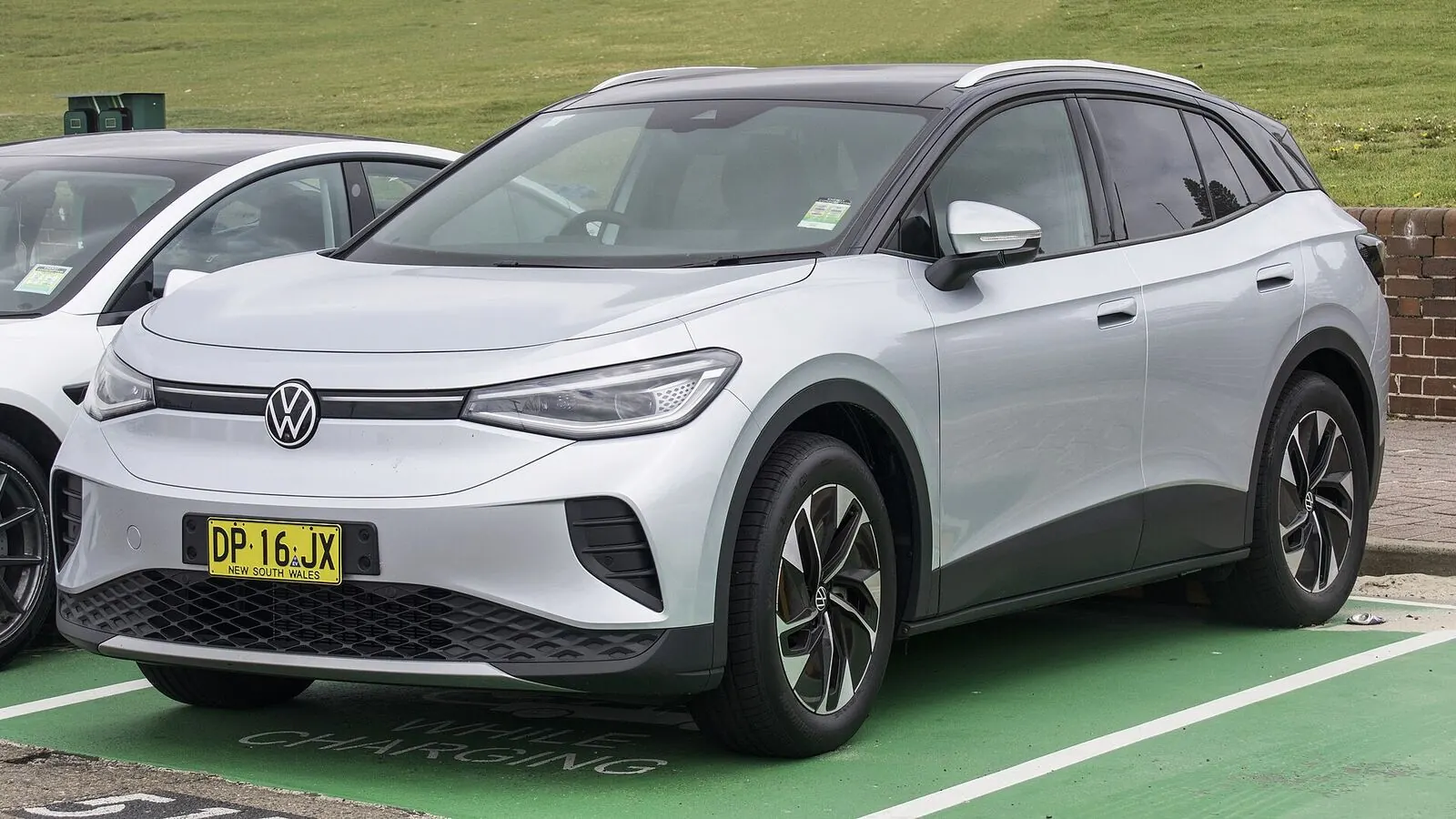 Voiture électrique réelle photographiée en extérieur pour « Comparatif des modèles de VE les plus économiques en Belgique : prix et autonomie »