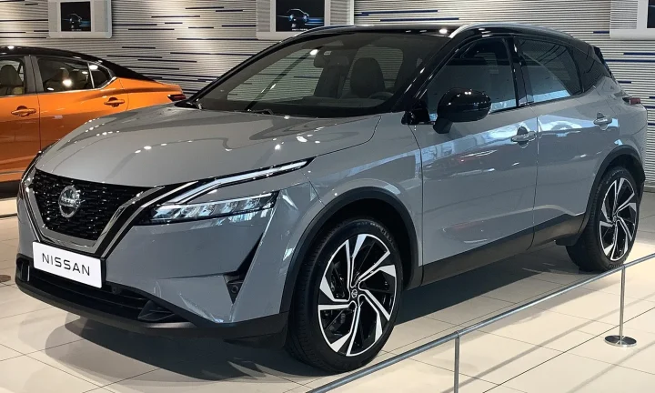 Nissan Qashqai de troisième génération photographié de trois quarts avant