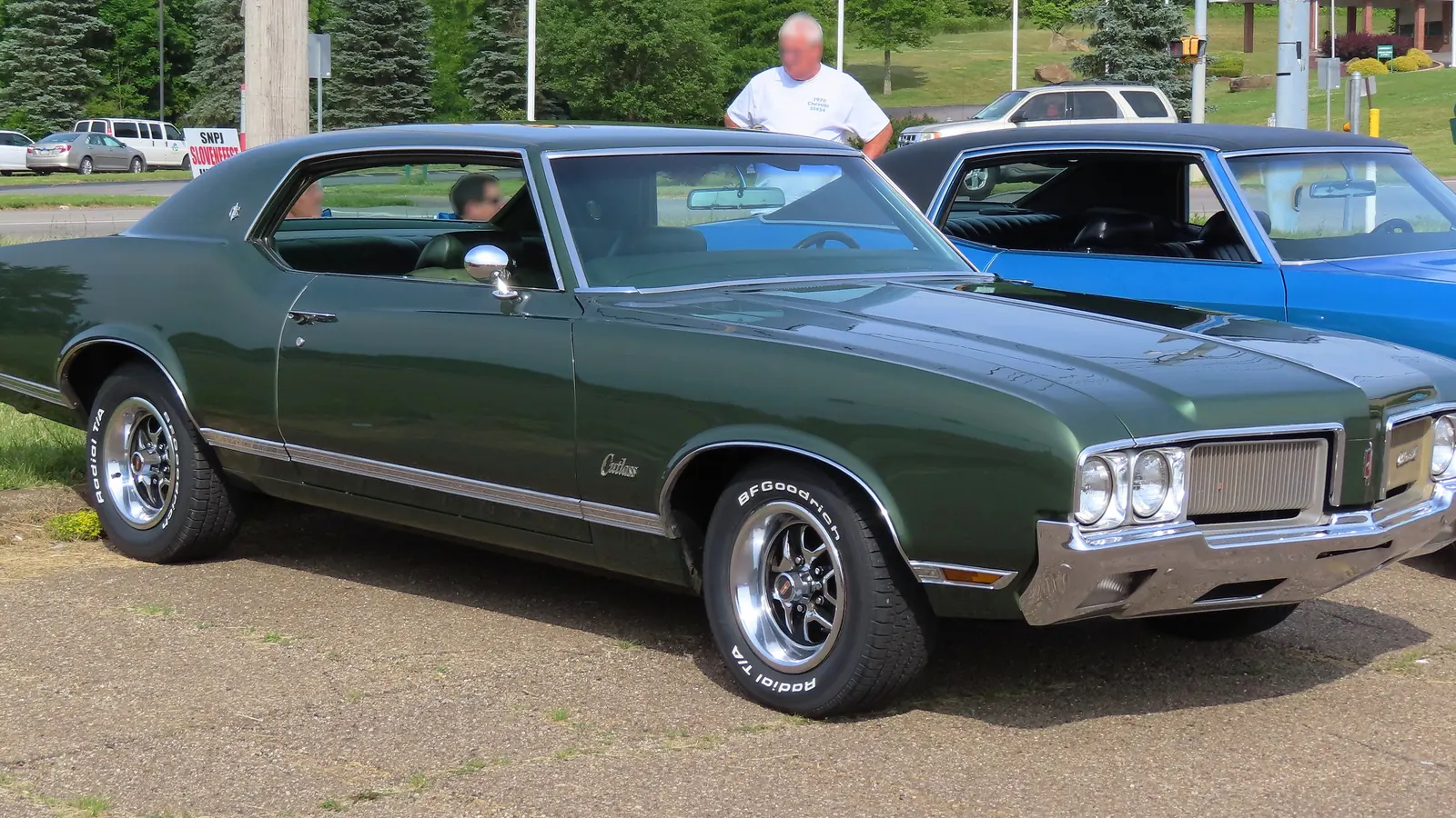 Photo réelle d’une Oldsmobile Cutlass illustrant le guide d’achat belge