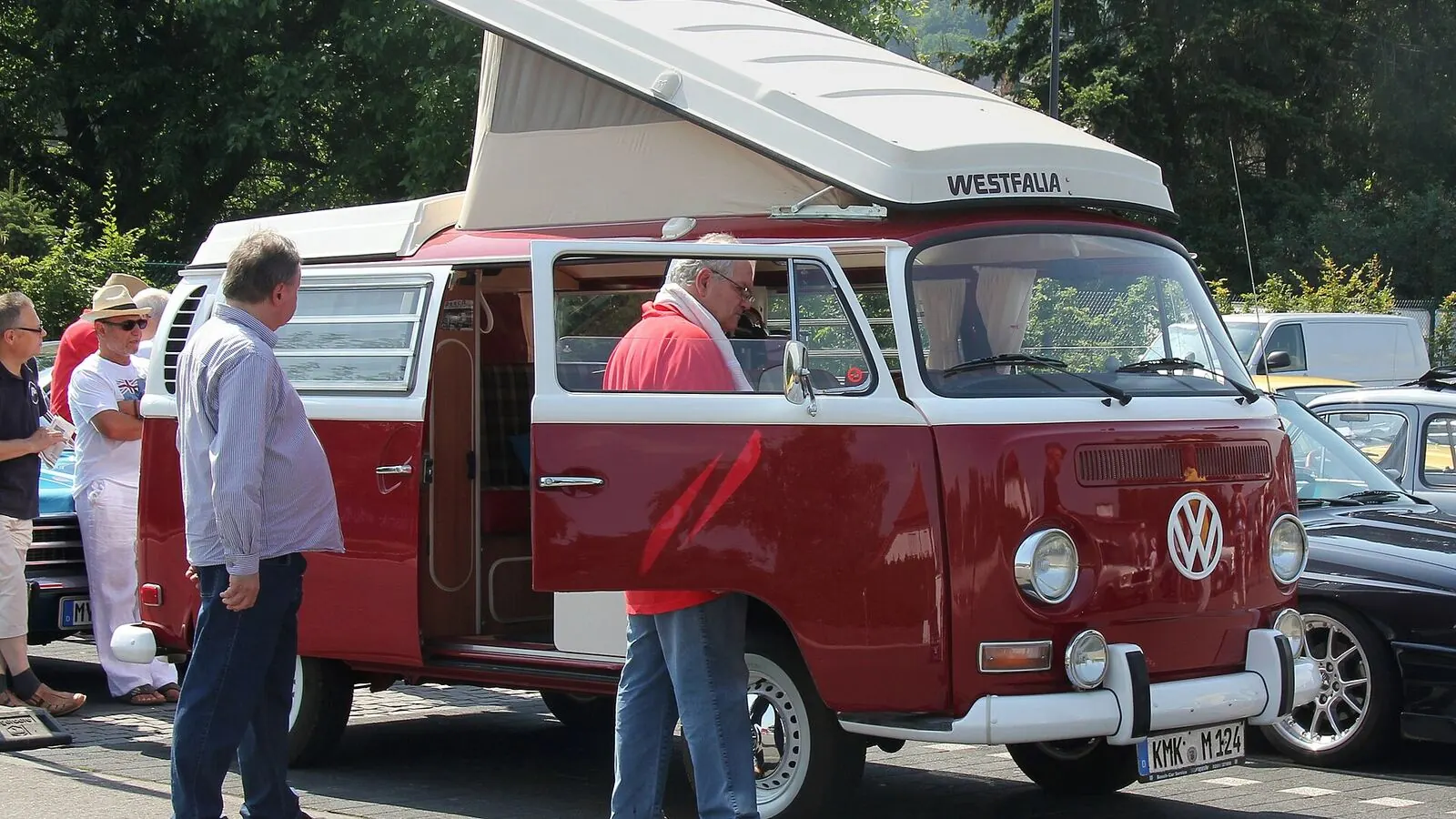 Camping-car réel photographié sur la route ou en stationnement pour « Les Plus Beaux Itinéraires Partagés par les Camping-caristes Belges en Ardenne »