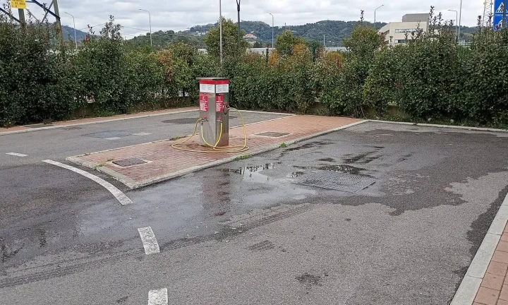 Camping-car réel photographié sur la route ou en stationnement pour « Règles de Conduite pour Camping-car Poids Lourd (>3.5t) en Belgique »