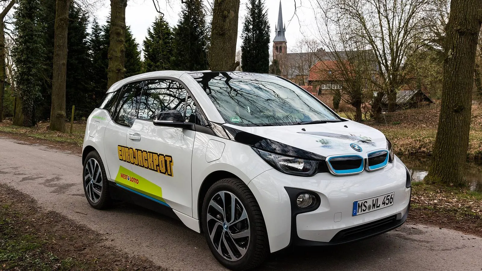 Voiture réelle photographiée dans un contexte de démarches automobiles pour « Comment résilier un contrat de leasing auto avant terme en Belgique? »