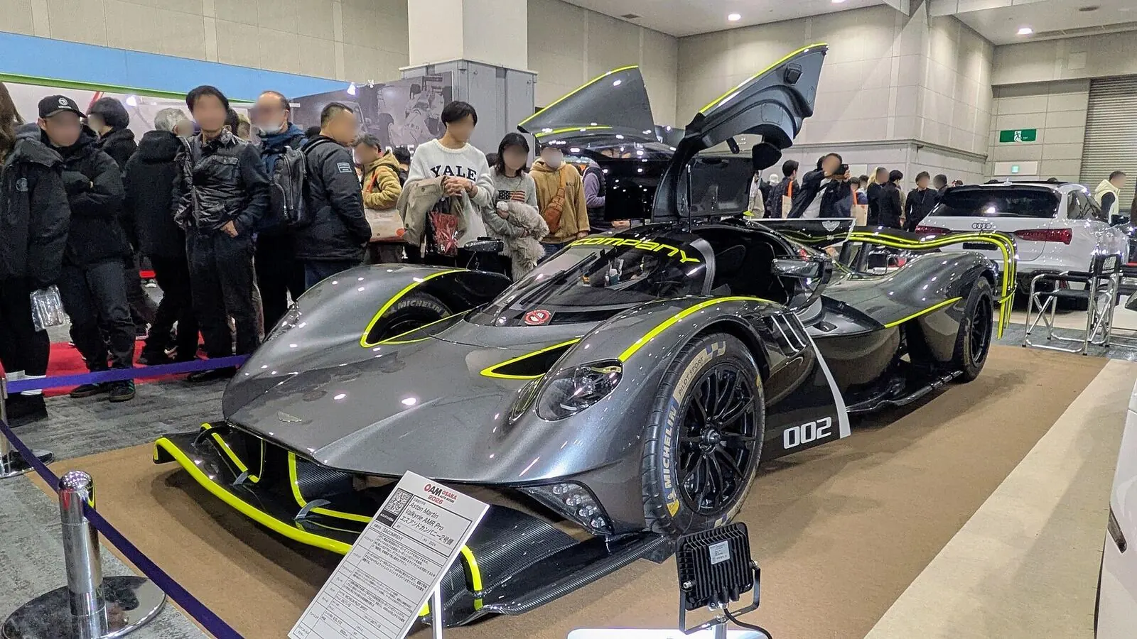 Voiture réelle photographiée en extérieur pour « L’importance de la révision chez un professionnel après l’achat de votre occasion belge »