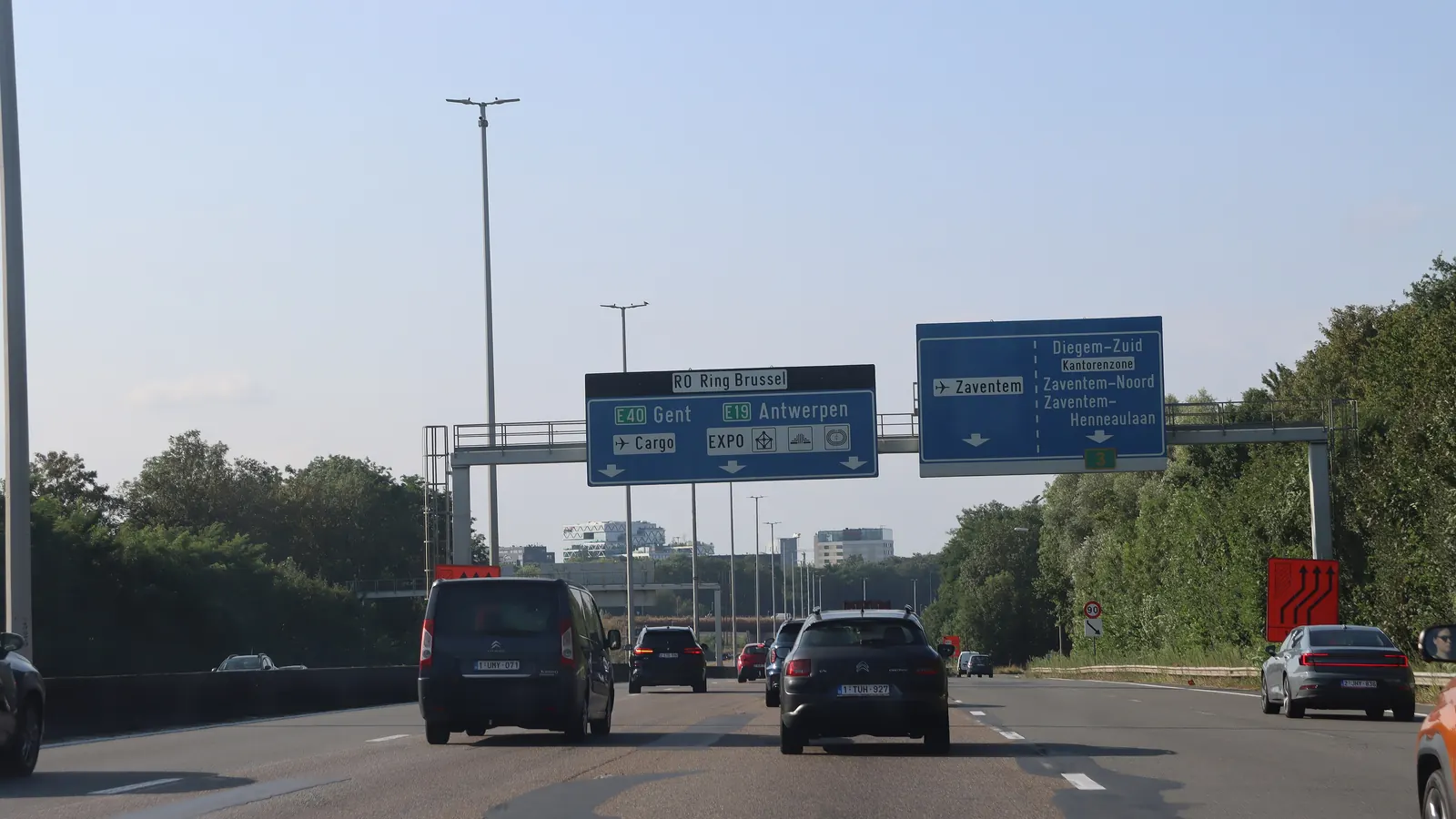 Circulation automobile réelle sur le ring de Bruxelles en Belgique