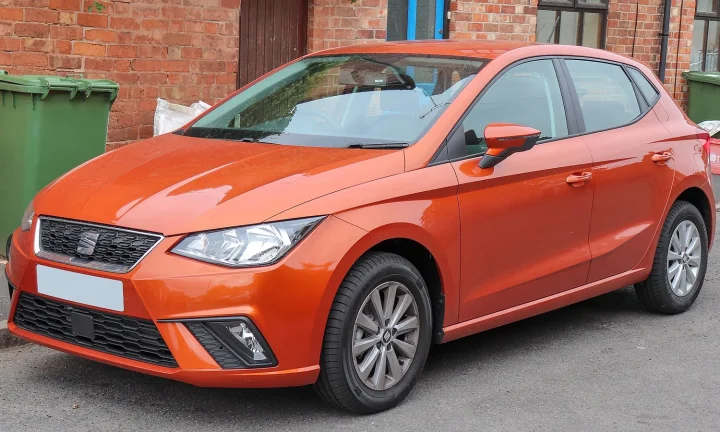 Photo réelle du modèle SEAT Ibiza en extérieur