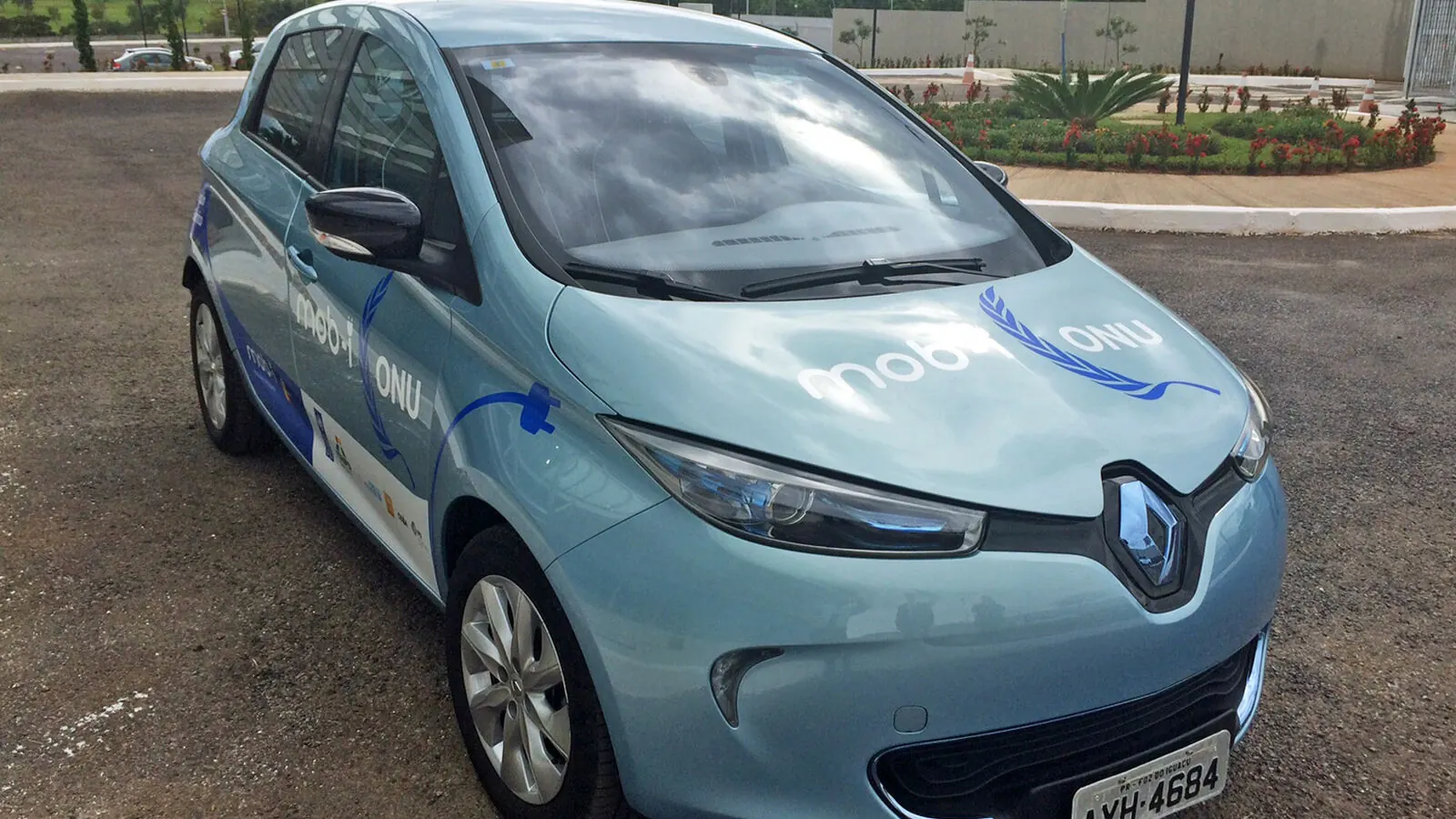 Voiture électrique réelle photographiée en extérieur pour « Technologies de Batteries VE : Comparatif et Durée de Vie pour le Marché Belge »