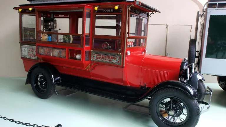 Voiture réelle photographiée en extérieur pour « Comment tester la climatisation et le chauffage d’une voiture d’occasion »