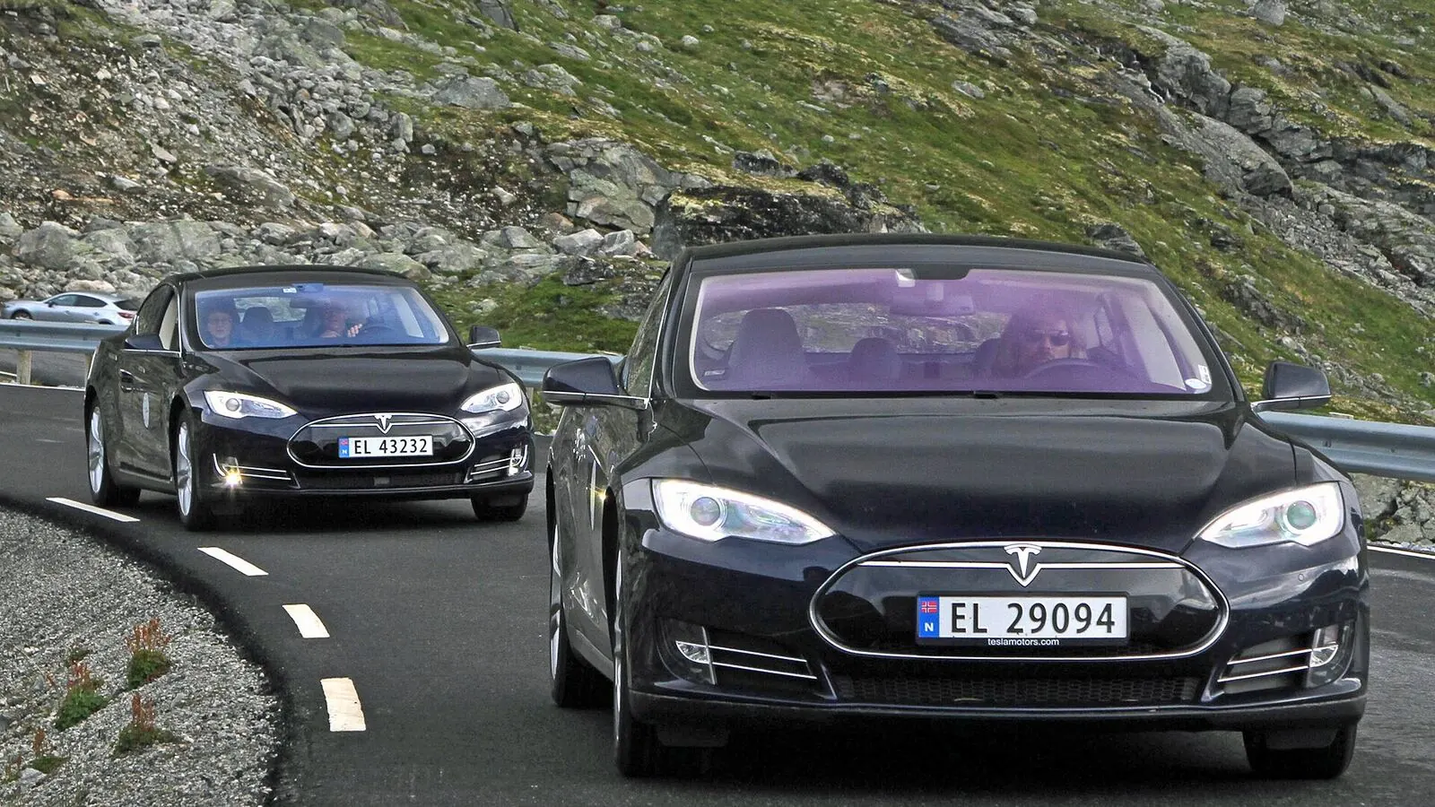 Voiture électrique réelle photographiée en extérieur pour « Top 5 des Voitures Électriques d’Occasion les Plus Abordables en Belgique »