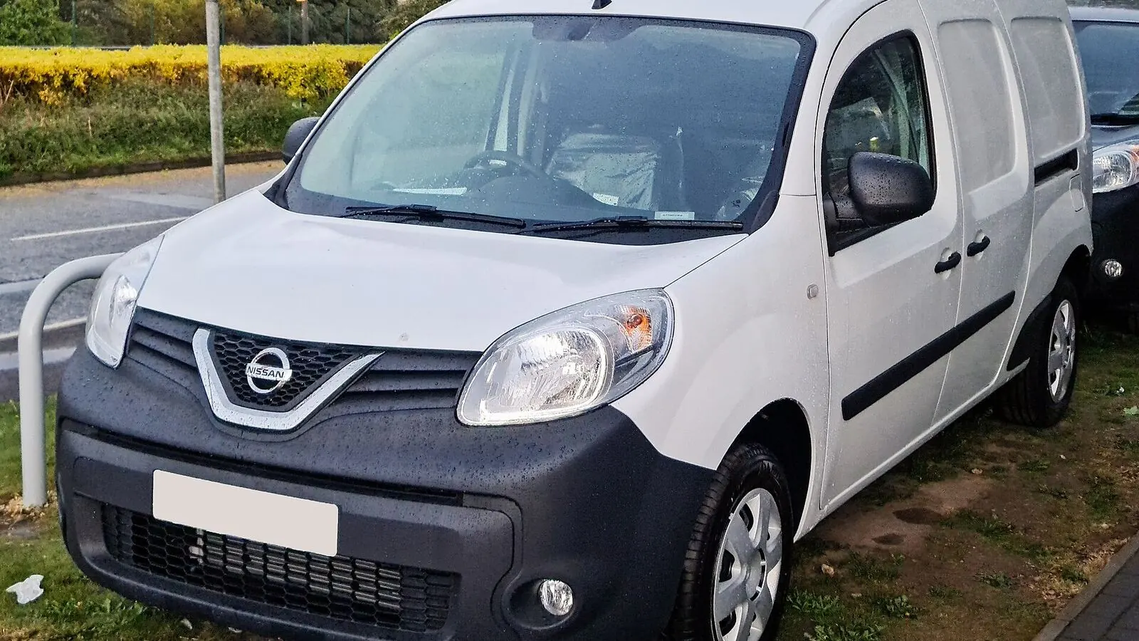 Voiture électrique réelle photographiée en extérieur pour « TVA sur les Voitures Électriques en Belgique : Ce Que Vous Devez Savoir »
