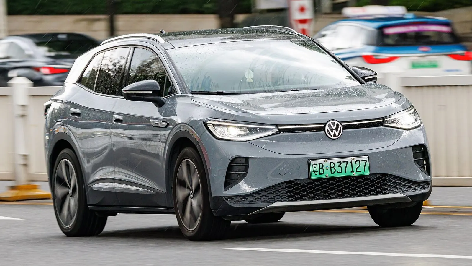 Voiture électrique réelle photographiée en extérieur pour « Valeur résiduelle des voitures électriques en Belgique : évolution et perspectives »