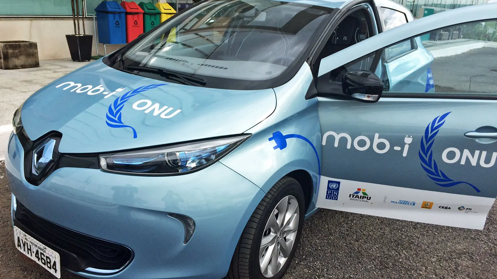 Voiture électrique réelle photographiée en extérieur pour « Véhicules Électriques d’Occasion en Belgique : Bonnes Affaires et Pièges à Éviter »