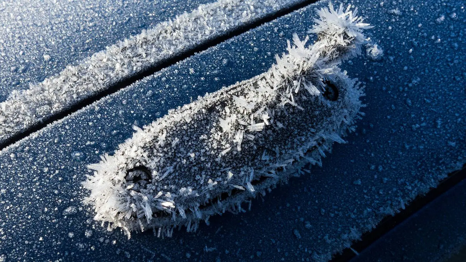 Voiture réelle photographiée en extérieur pour « Vendre sa voiture à un étranger en Belgique : Les papiers nécessaires »