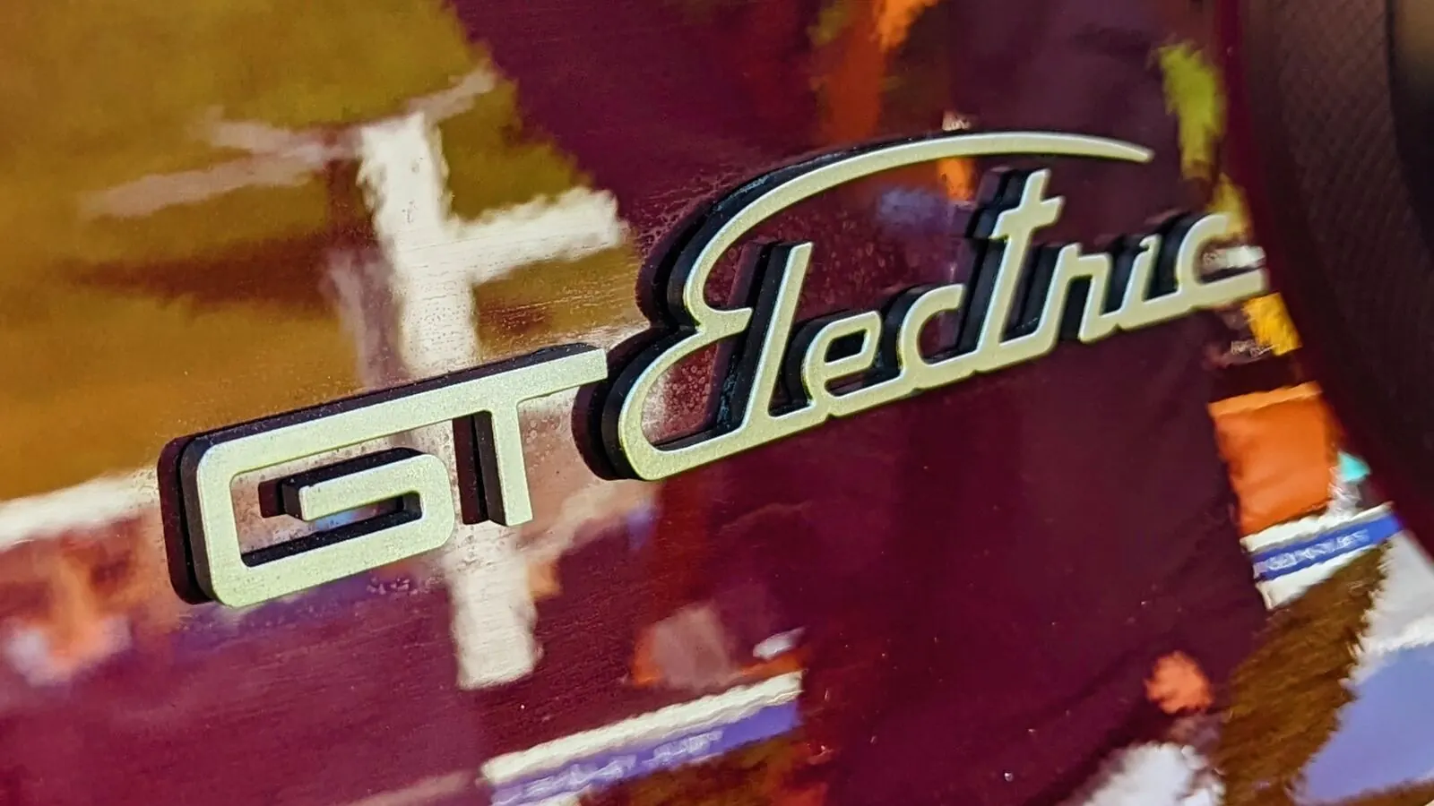 Voiture électrique réelle photographiée en extérieur pour « Voitures écologiques en Belgique: Au-delà de l’électrique et hybride »