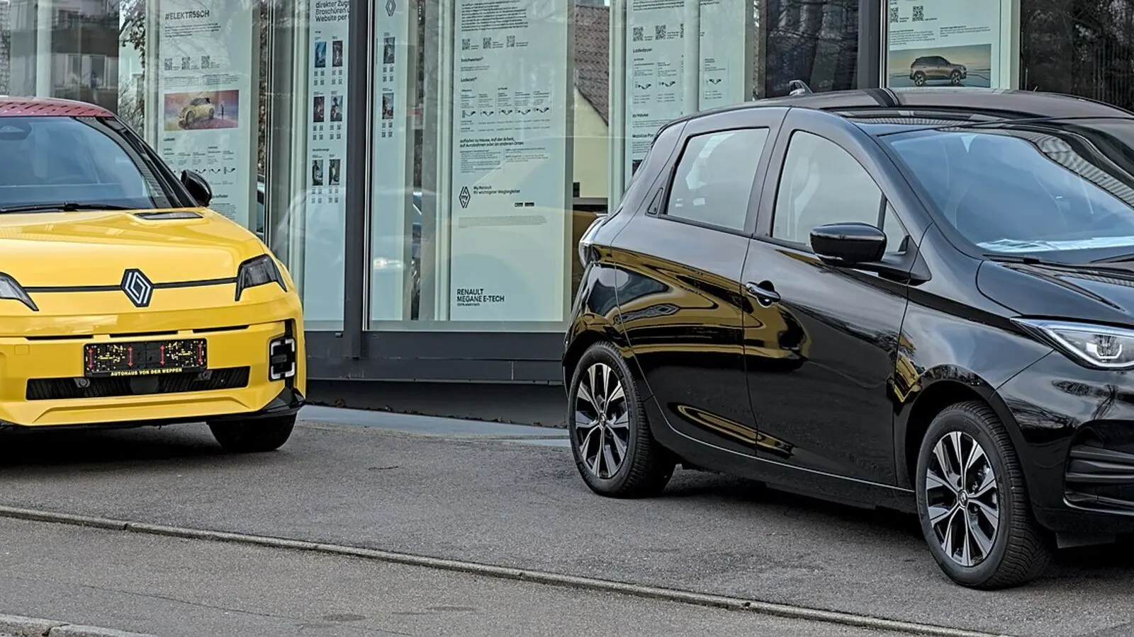 Voiture électrique réelle photographiée en extérieur pour « Voitures Électriques pour les Jeunes Conducteurs en Belgique : Sélection et Conseils »