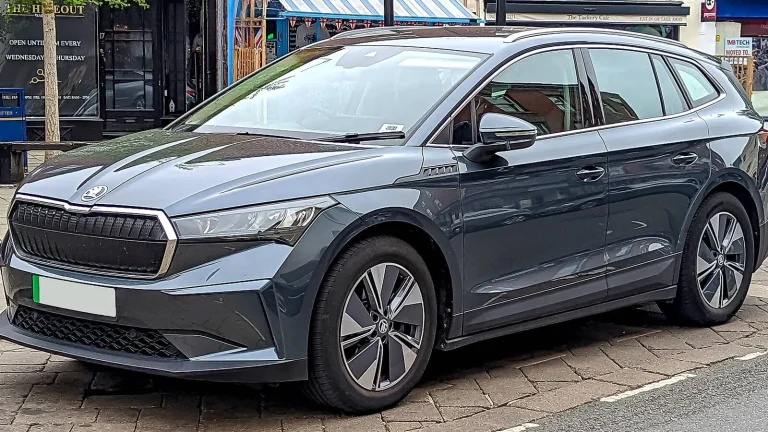 Voiture électrique réelle photographiée en extérieur pour « Voitures électriques les plus populaires en Belgique : Modèles phares »