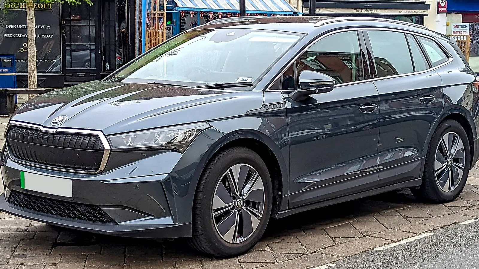 Voiture électrique réelle photographiée en extérieur pour « Voitures électriques les plus populaires en Belgique : Modèles phares »
