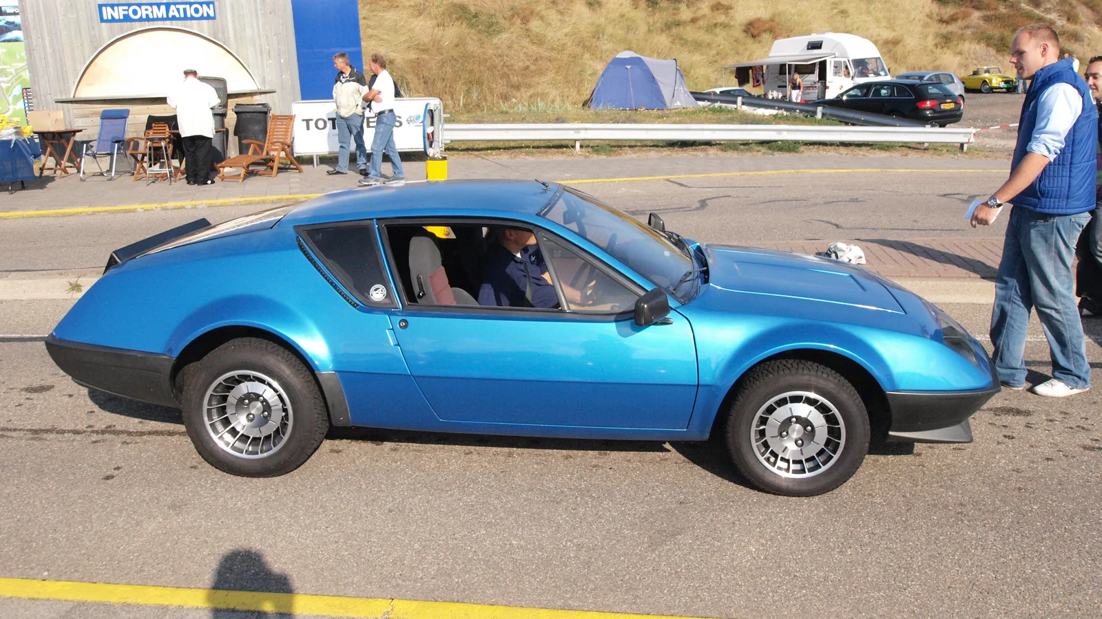 Alpine A310 V6 historique photographiée en 2009, image d’archive et non le concept A310 Vision