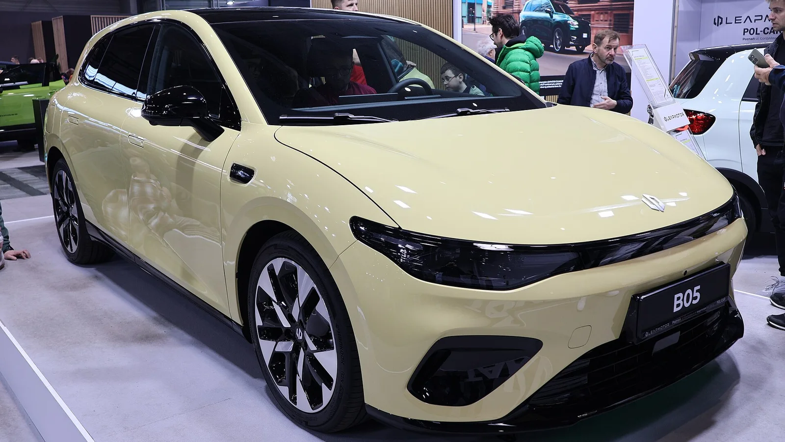 Leapmotor B05 exposé au salon de Poznań en 2026