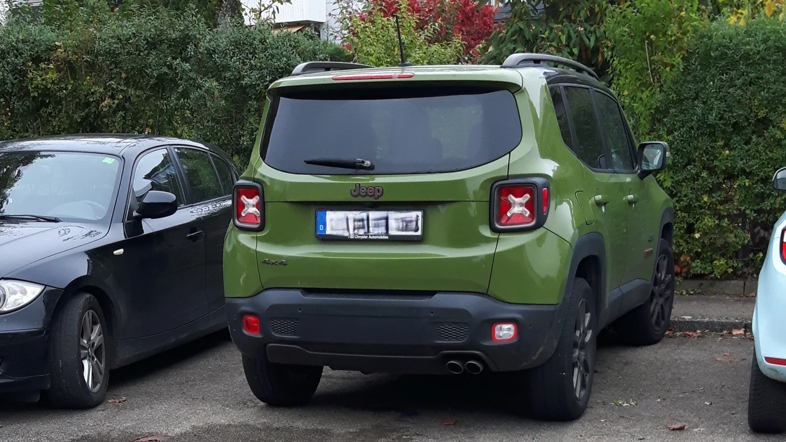 Jeep Renegade de génération existante, vue arrière, photographie d’archive