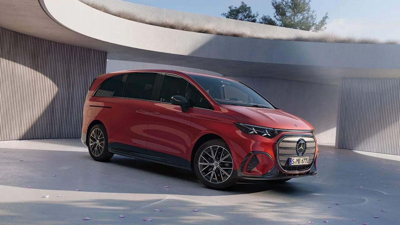 Mercedes-Benz VLE électrique rouge vu de trois quarts avant
